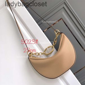 Ketting Little Vbuckle Valeno Shoulder Bag Vlogo Lady Miniloco Cowhide Handheld Classic Bags Leather 2024 One Nieuwe Dames Straddle Fashion Metal Purse Leather BB63