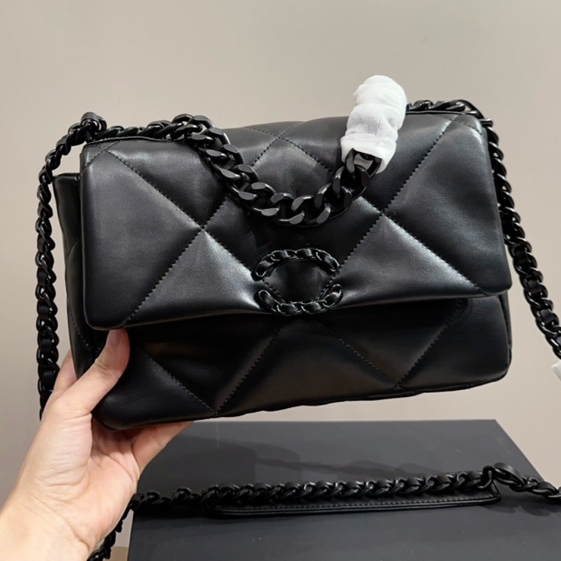 Cadena Diseñador de moda de lujo Classic New 19bag Flap Women Crossbody Bag Negro Black Fiebre French Brand Shoulder Bags Número de serie Sumador de cuero Messenger