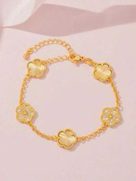 Chaîne New Fashion Gilded Zircon Bracelet Flower Bracelet Stone Womens Gift Crystal charme Bijoux de trèfle mignon H240506