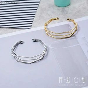 Ketting nieuwe persoonlijkheid dames ketting armband romantisch eenvoudige driedaags onregelmatige openingsarmband set gouden metalen legering sieraden bangle