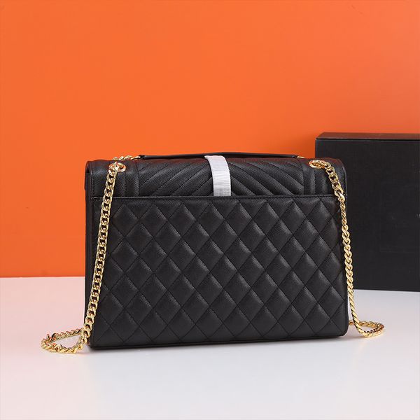 Bolso de hombro con cadena Cuero de vaca puro Cartera cruzada Diamante negro Rejilla Hardware Carta Agujero de clavo Hebilla con hebilla Compartimento interior Bolsas de alta calidad