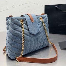 Ketting schouderbakken zakken gewassen denim messenger tas vrouwen handtassen gewatteerd crossbody shop tassen gouden hardware interieur zipzak met meerdere compartimenten zakje