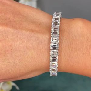 Ketting Trendy Emerald Cut Lab Diamond Bangle Armband 14K Wit Goud Verlovings Bruiloft Armbanden Voor Vrouwen Bruidsfeest Sieraden Cadeau 231027