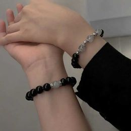 Chaîne wanzhi 2024 Nouveau bracelet magnétique en couple d'obsidien pour hommes et femmes coréens de la mode de la Saint-Valentin Y240420