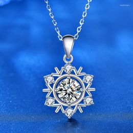 Catene 1.0 Moissanite Diamante Fiocchi di neve di Natale Collana con pendente D Catena di colore S925 Gioielli in argento sterling per le donne Regalo