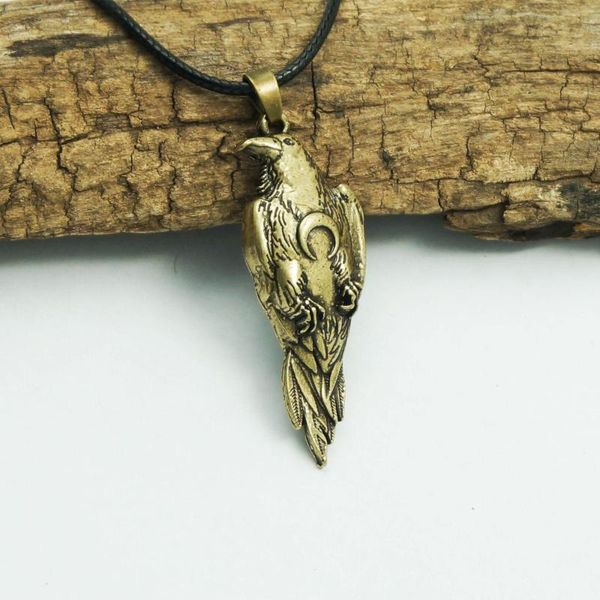 Chaînes 12pcs Vintage Nordic Viking Celtic Bronze Moon Crow Collier Hommes Amulette Bijoux Cadeau