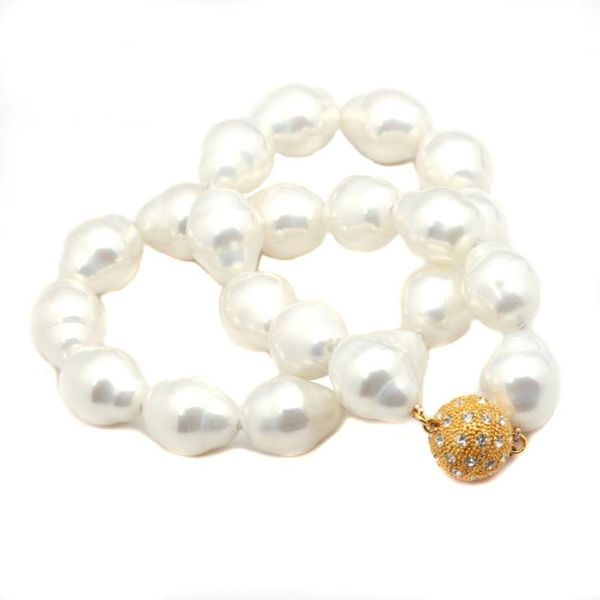 Chaînes 43,2 cm 14 x 18 mm grande couleur blanche forme ovale coquillage perle collier de perles