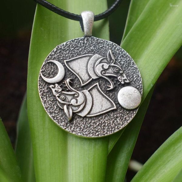 Cadenas 1 unids vikingo eslavo y escandinavo dos lobo persigue el collar de la luna del sol