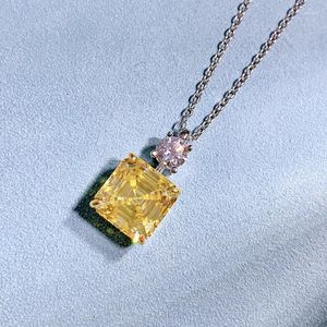 Cadenas 2023 925 Collar de plata 10 Diamante amarillo Alto Carbono Colgante simple Moda femenina Versátil