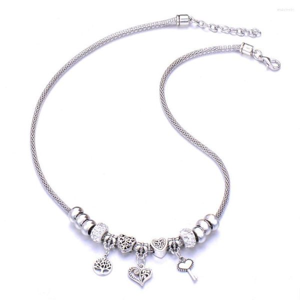 Chaînes 2023 Collier de charme perlé Couple Arbre en forme de coeur Porte-clés Pendentif Femme Rétro Multicouche Bijoux Pull