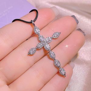 Chaînes 2023 mode croix incrusté Zircon collier Simple corde noire chaîne bijoux religieux pendentif pour hommes et femmes