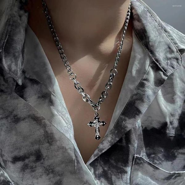Chaînes 2023 incrusté Zircon argent couleur croix pendentif 50CM collier cubain hommes mode fête bijoux cadeaux d'anniversaire