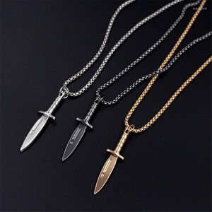 Chaînes 2023 hommes bijoux Vintage personnalisé poignard colliers pendentifs chaîne en acier inoxydable hommes accessoires cadeaux de mode