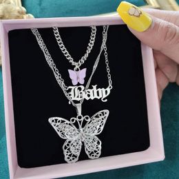 Kettingen 2023 Meerlagige acryl vlinder choker kettingen voor vrouwen goud zilveren kleur babybrief hang ketting mode sieraden