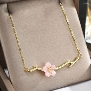 Cadenas 2023 Collar de flor de cerezo rosa para mujer moda nicho diseño minimalista rama flor Collar cadena Accesorios