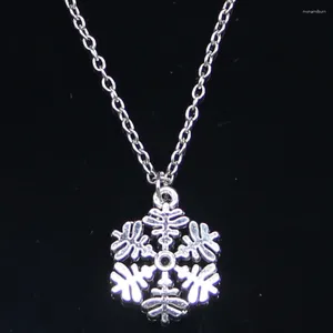 Kettingen 20 stks Mode Ketting 20x23mm Sneeuwvlok Sneeuw Hangers Korte Lange Vrouwen Mannen Colar Gift Sieraden Choker