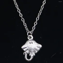 Chaînes 20pcs Collier de mode 21x13mm Stingray Fish Pendentifs Court Long Femmes Hommes Colar Cadeau Bijoux Tour de Cou