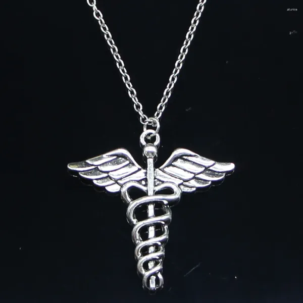 Chaînes 20pcs Collier de mode 40x40mm Caduceus Symbole MD Pendentifs Court Long Femmes Hommes Colar Cadeau Bijoux Ras du Cou