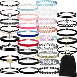 Kettingen 30Pieces Choker ketting set stretch fluweel klassieke gotische tattoo kanten hangers sieraden vrouwen zwarte kraag ketting1