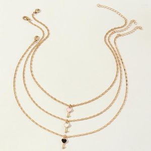 Kettingen 3 stks/set Boheemse roze witte zwarte sleutelvorm hanger ketting vrouwen eenvoudige persoonlijkheid dagelijkse sieraden verjaardagscadeau