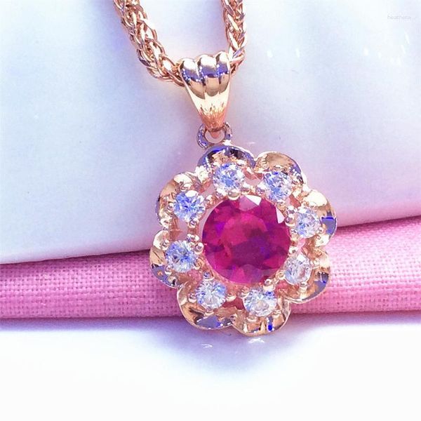 Cadenas 585 Chapado en oro púrpura 14K Rosa con incrustaciones de flores de rubí Collar colgante para mujer Lujo Glamour Compromiso Joyería de boda