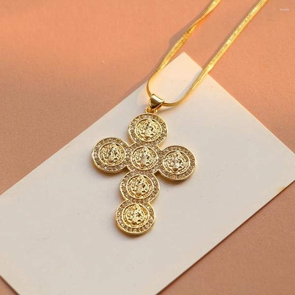 Chaînes 5pcs mode cubique zircone jesus mary cross pendentif collier pour les femmes charmez des bijoux religieux féminins
