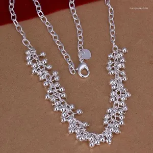 Chaînes 925 Sterling Silver Charm Classic Bijoux 18 pouces Belles perles lisses Collier de raisin pour les femmes Cadeaux de fête de mariage