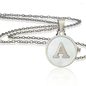 Chaînes A-Z 18k Gold Chain Shells Charm Collier Bijoux Femmes Maman Coquille Ronde Initiale Femme Homme Couleur 26 Lettres Pendentif Fille Cadeau