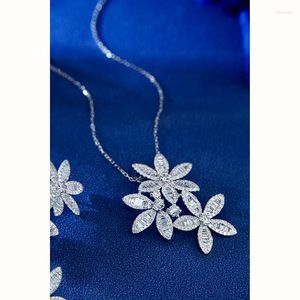 Ketens aazuo 18k vast wit goud reële diamant 1.35ct 3 bloemen ketting met ketting begaafd voor vrouwen luxe feest 18 inch au750