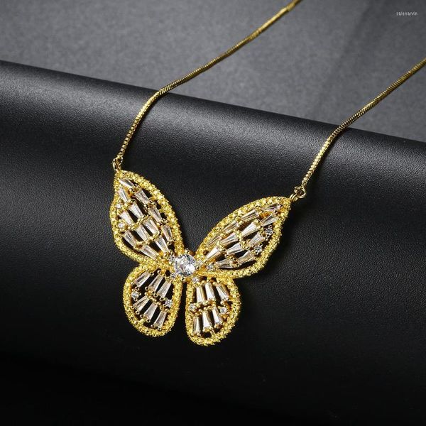 Chaînes Esthétique Choke Collier Pour Femmes Glacé Papillon Pendentif Cou Chaîne Or Couleur Filles Style Coréen Bijoux En Gros