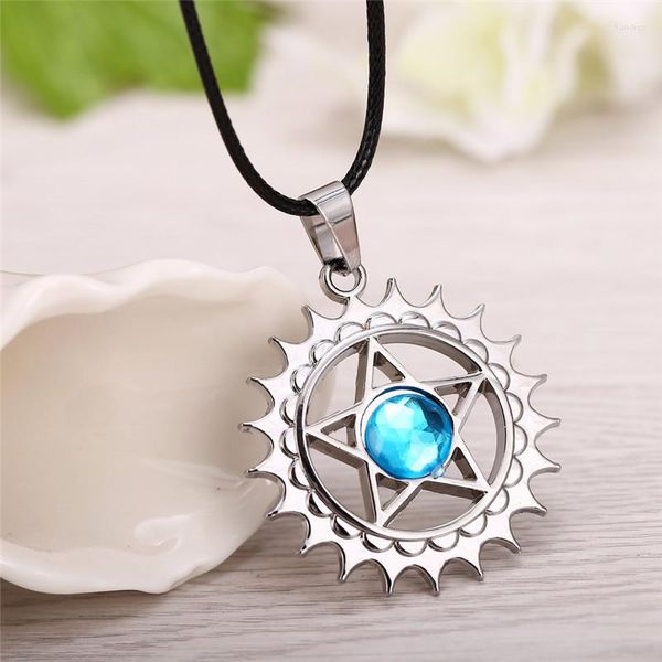 Cadenas Anime Black Butler Collares Collar llamativo Forma de sol con gota de piedra azul