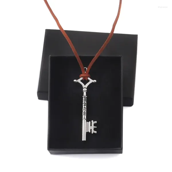 Chains Attaque sur Titan Metal Key Keychechain Pendant Collier en cuir bijoux Cosplay Cartoon Toy Action Figure Cadeau de Noël