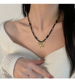 Cadenas Collar con colgante de mariposa con cuentas negras Chica picante Collar personalizado chino Accesorios de cadena Masculino