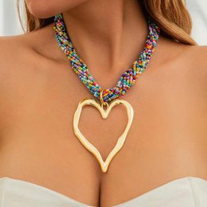 Cadenas coloridas cuentas de múltiples capas de hueco del corazón para mujeres para mujeres doradas plateado color colgante de lava regalos