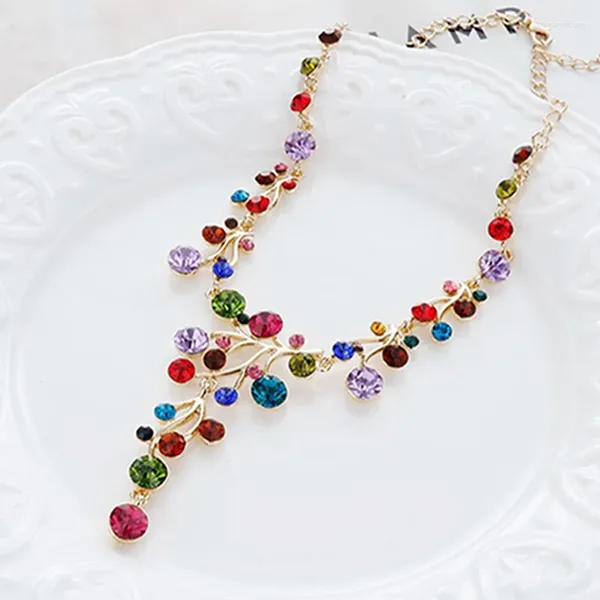 Chaînes Creative Personnalité Collier Multicolore Cristal Autrichien Clavicule Charme Pour Femmes Bijoux Célèbres