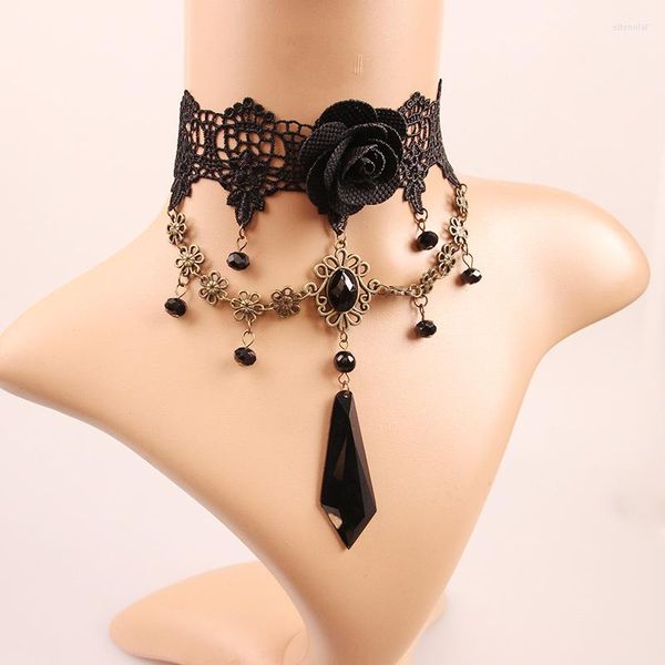 Cadenas Crystal Water Drop Charm Collar Black Rose Flower Beads Tatuaje Gargantillas para novia Joyería de boda Colgante de encaje Collar de mujer