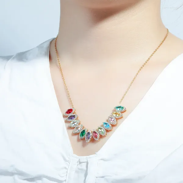 Chaînes Collier de pierre de naissance personnalisé Cadeaux personnalisés Bijoux Famille pour maman mères