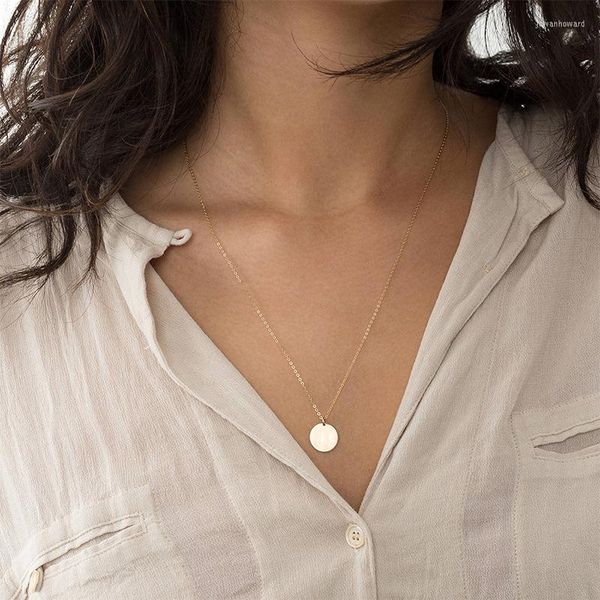 Chaînes personnalisées graver nom et numéro clavicule collier pour femmes bijoux pendentif rond en acier inoxydable plaqué or chaîne de cou