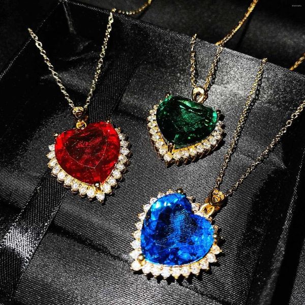 Chaînes Design incrusté de pierres précieuses multicolores, collier en forme de cœur, pendentif émeraude, bijoux de luxe et exquis pour femmes