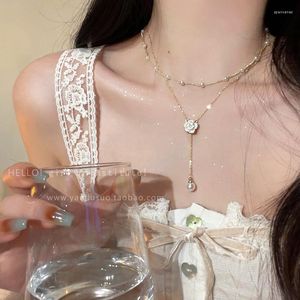 Cadenas Collar de perlas de borla de doble capa para mujer Nicho Desig Camelia Cadena de clavícula Joyería de lujo