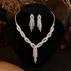 Chaînes Double Couches Wrap Long Collier En Cristal Lumineux Pour Les Femmes Sexy Strass Gland Harnes Colliers Chaîne Corps De Mode Ensemble De Bijoux