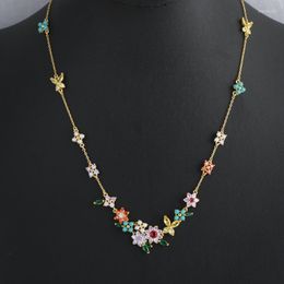 Chaînes Bijoux européens et américains Coloré Mori Style Trèfle à quatre feuilles Papillon Perle Fleur Collier élégant doux