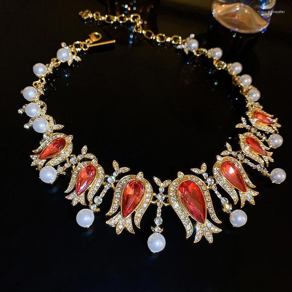 Chaînes Bijoux Européens Et Américains Niche Design Rétro Do Old Tulip Styling Brillant Cristal Perle Robe Style Collier