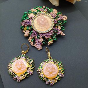 Broche de boucles d'oreilles de costume européen et américain de chaînes