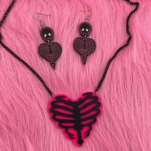 Chaînes Exagéré Halloween Mode Crâne Rose Acrylique Pendentif Collier Cool Punk Night Club Party Pour WomenChains