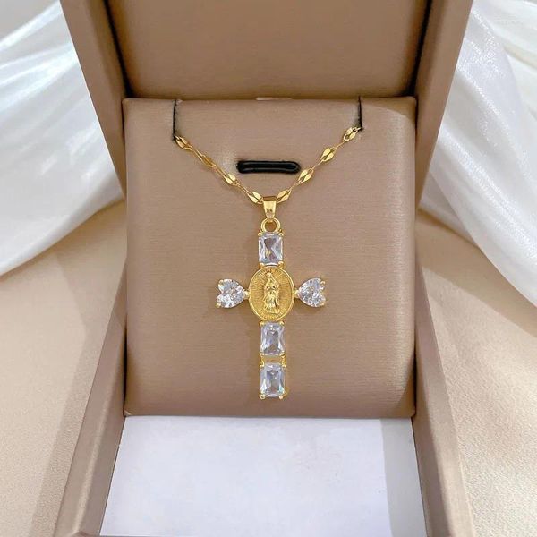 Chaines exquises Virgin Cross Light Tempérament luxueux Collier en acier inoxydable Chaîne de clavicule polyvalente pour femmes Titane