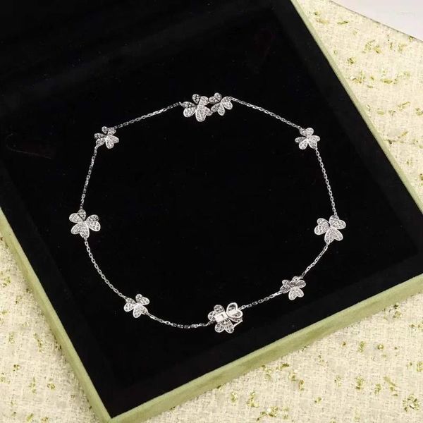 Chaînes Célèbre Top Marque Classique Europe Qualité Bijoux De Luxe Colliers Pour Femmes Fleurs Doux Romantique Chanceux Trèfle Charmes De Mariage