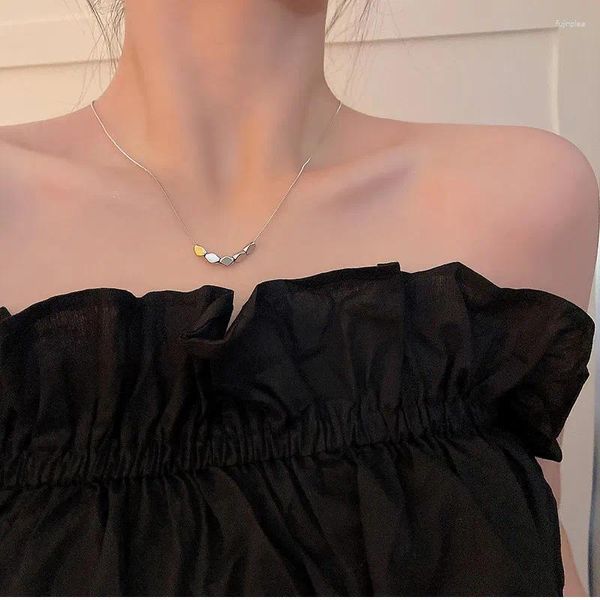 Chaînes Mode Géométrique Rhomboïd Bean Collier Femelle Ins Clavicule Chaîne Rétro Ras Du Cou Pour Les Femmes