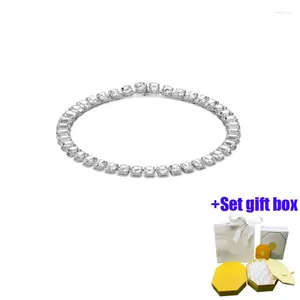 Chaînes à la mode et charmant diamant ensemble quatre griffes collier bijoux collier adapté aux belles femmes
