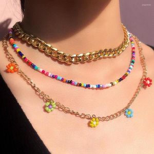 Chaînes couleur or cubain lien chaîne en métal gros collier pour femmes multicouche fleur perlé pendentif collier bijoux à la mode